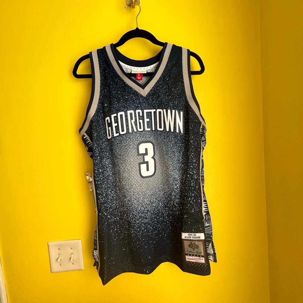 Mitchell & Ness Allen Iverson Swingman Jersey - Large Navy Blue NWT